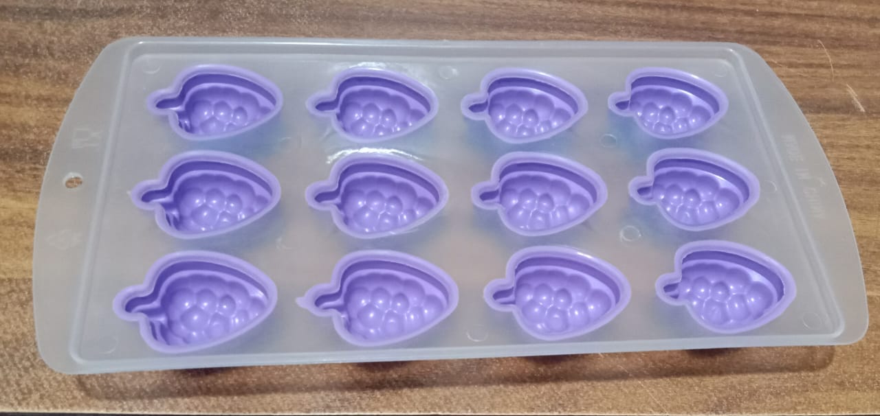 Silicone Mold Ice Cube Tray Creative Sweet Multi Type Ice Tray Buckets, Ice Cube Trays Multi Fruit Shape Ice Tray (1 Pc) Silicone Mold Ice Cube Tray Creative Sweet Multi Type Ice Tray Buckets, Ice Cube Trays Multi Fruit Shape Ice Tray (1 Pc)
